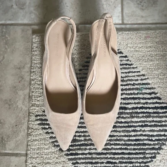 Banana Republic Sling back heels - Picture 1 of 3